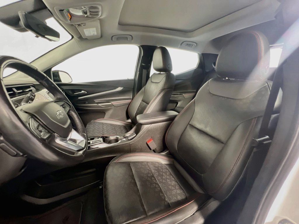Used 2023 Chevrolet Bolt EUV Premier w/ Sun & Sound Package FWD image 21