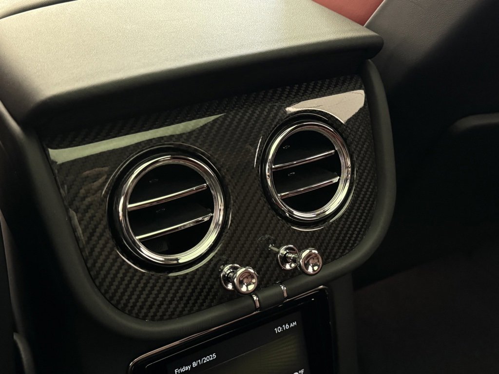 New 2025 Bentley Bentayga image 33