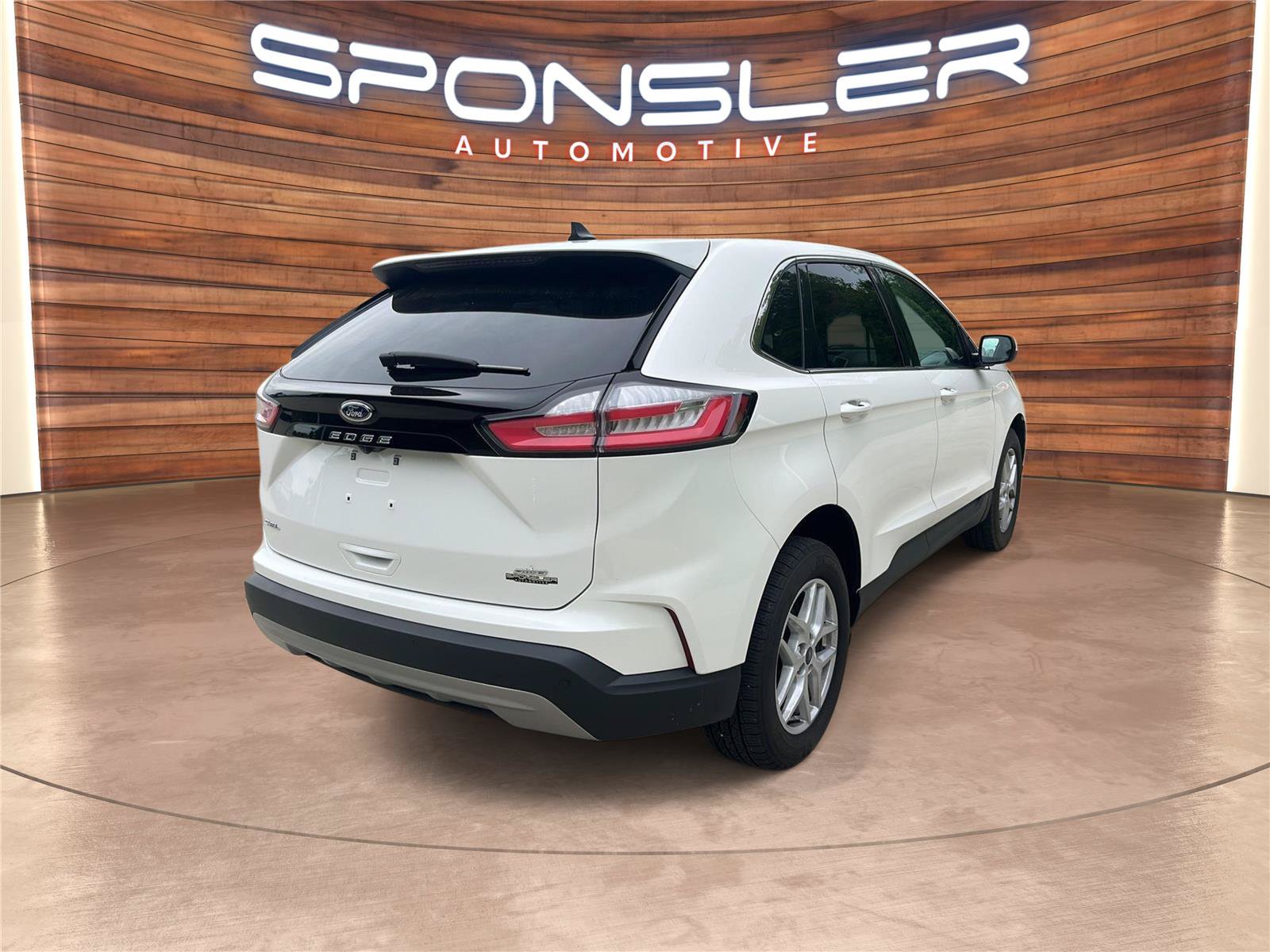 Used 2022 Ford Edge SEL w/ Convenience Package AWD/4WD image 7