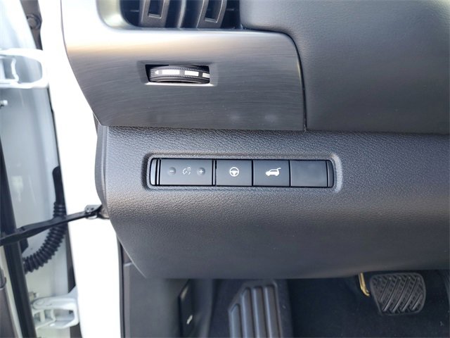 New 2025 Nissan Pathfinder SL image 10