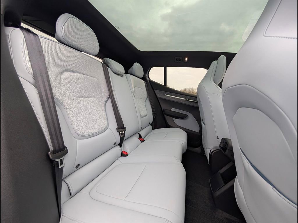 Certified 2025 Volvo EX30 Ultra AWD/4WD image 20