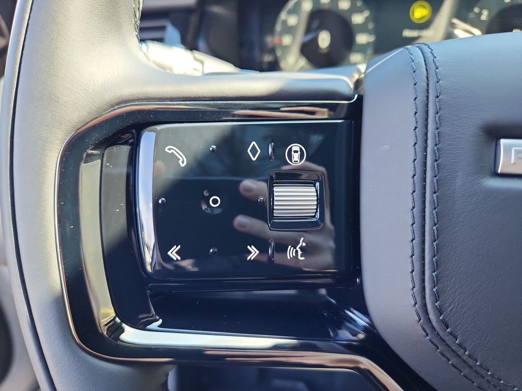 Used 2026 Land Rover Range Rover Velar S AWD/4WD image 19