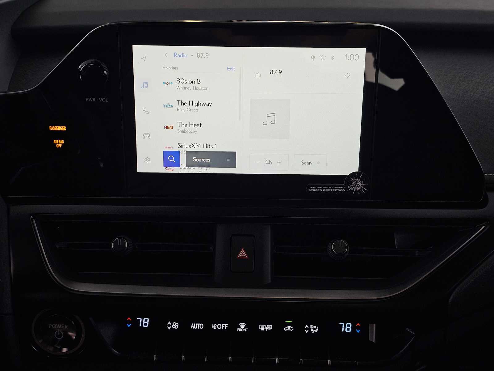 Certified 2025 Lexus UX 300h FWD image 25