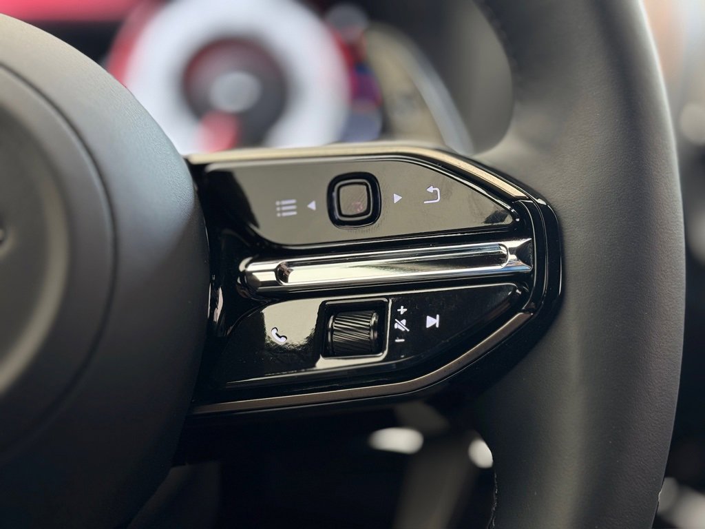 New 2025 Aston Martin DBX 707 image 11