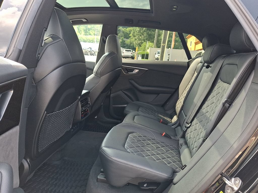 Used 2021 Audi SQ8 Premium Plus w/ Driver Assistance Package AWD/4WD image 11