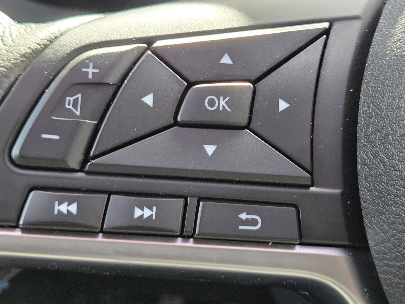 Used 2023 Nissan Leaf SV Plus image 21