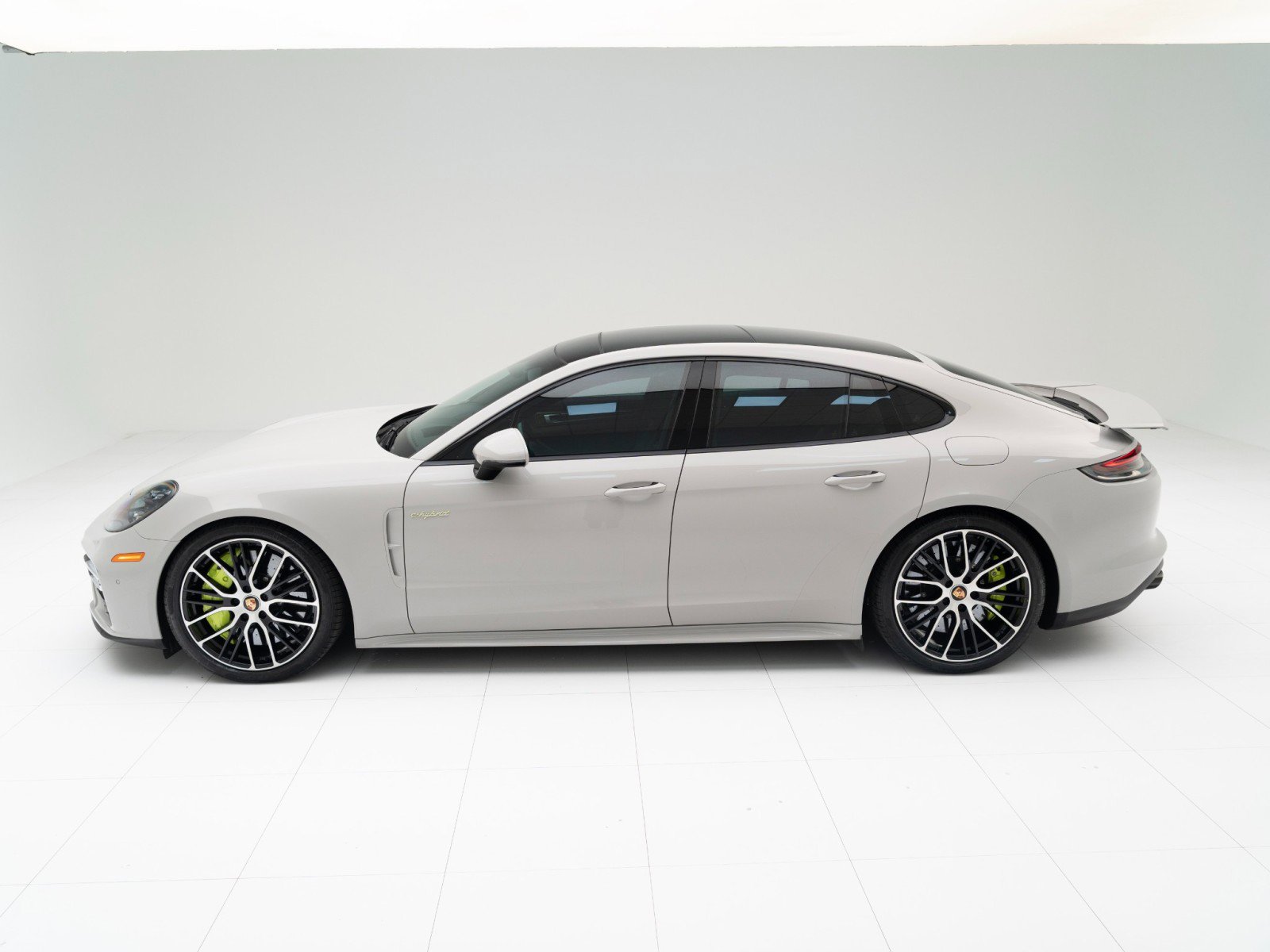 Certified 2021 Porsche Panamera Turbo S image 2
