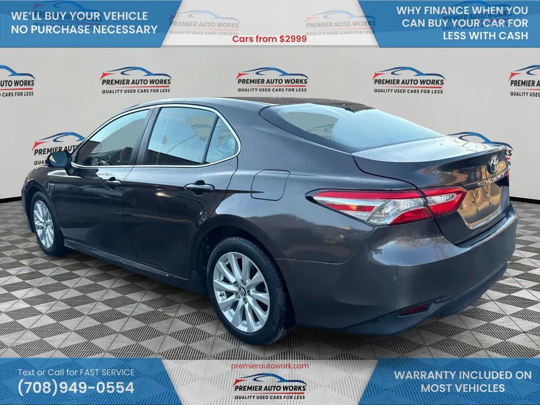 Used 2018 Toyota Camry LE image 7