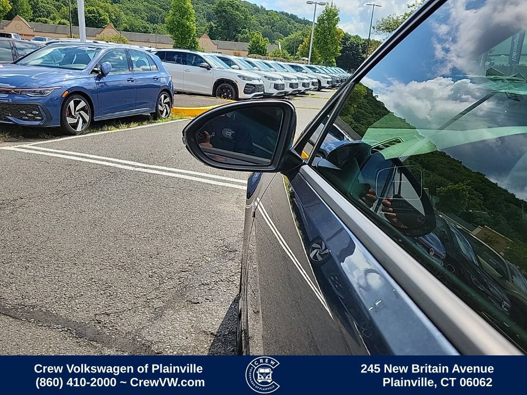 Used 2018 Volkswagen GTI SE w/ SE Leather Package FWD image 27