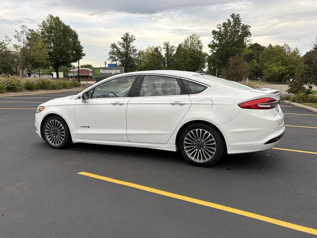Used 2018 Ford Fusion Titanium FWD image 14