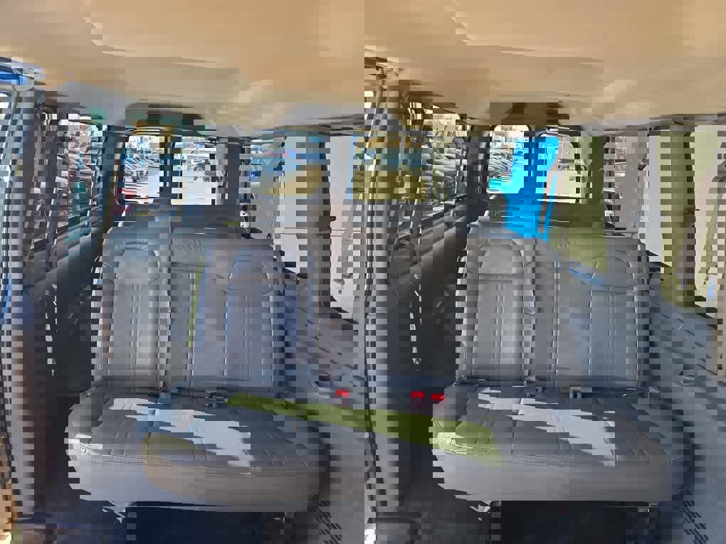 Used 2020 Chevrolet Express 3500 LS image 12