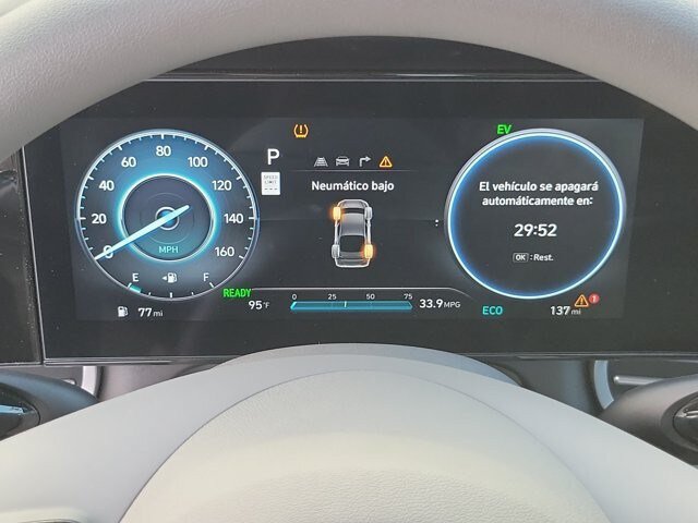 Used 2024 Hyundai Elantra Blue FWD image 24