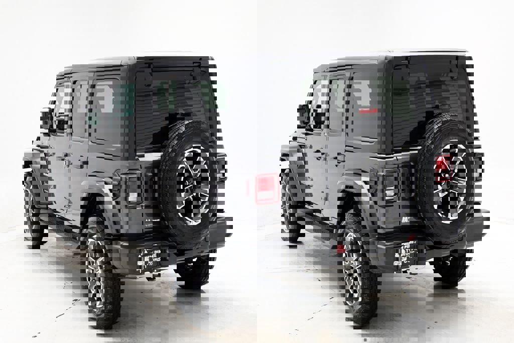 Used 2023 Jeep Wrangler Sahara w/ Cold Weather Group image 7