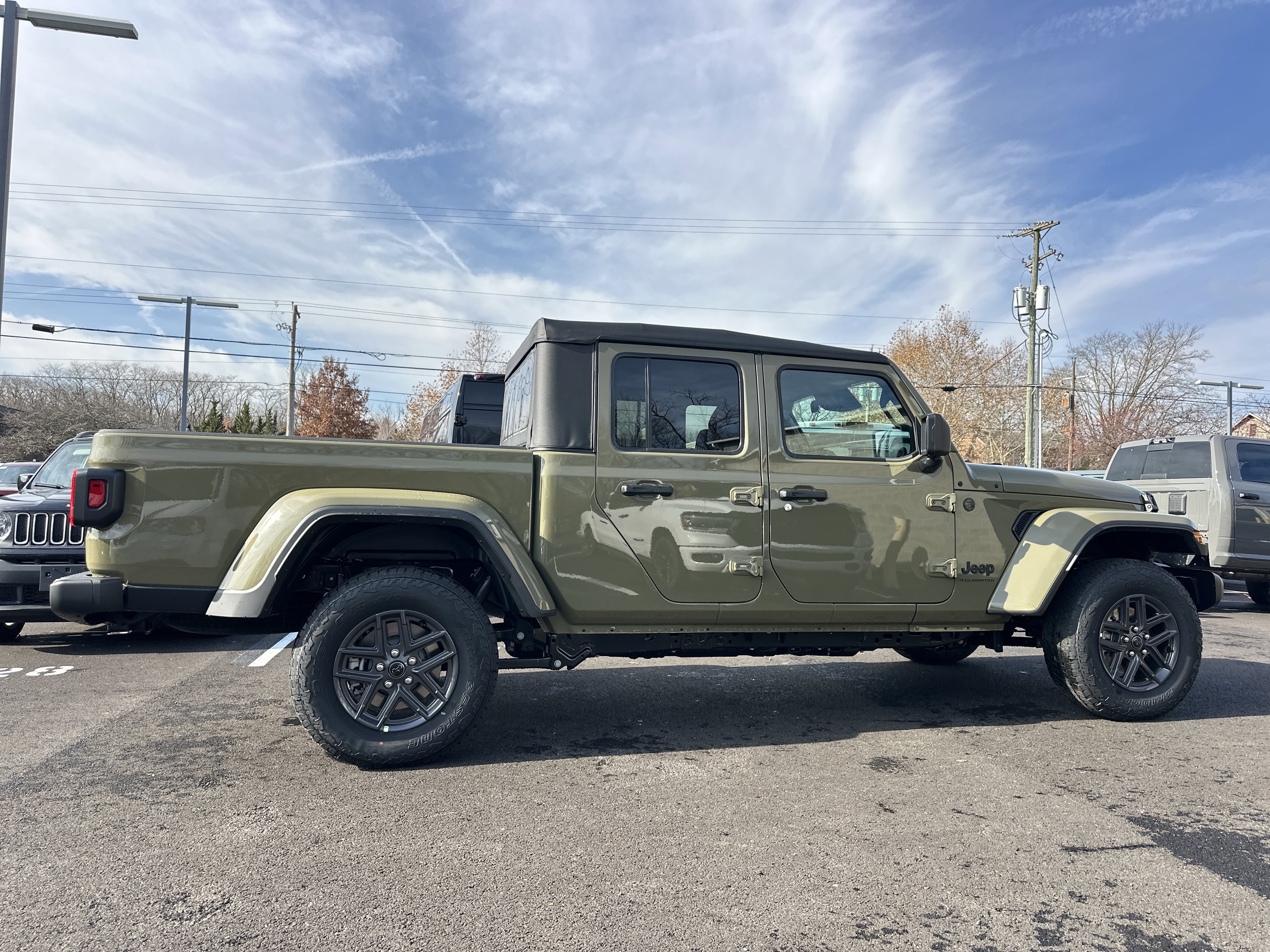 New 2026 Jeep Gladiator Sport image 17