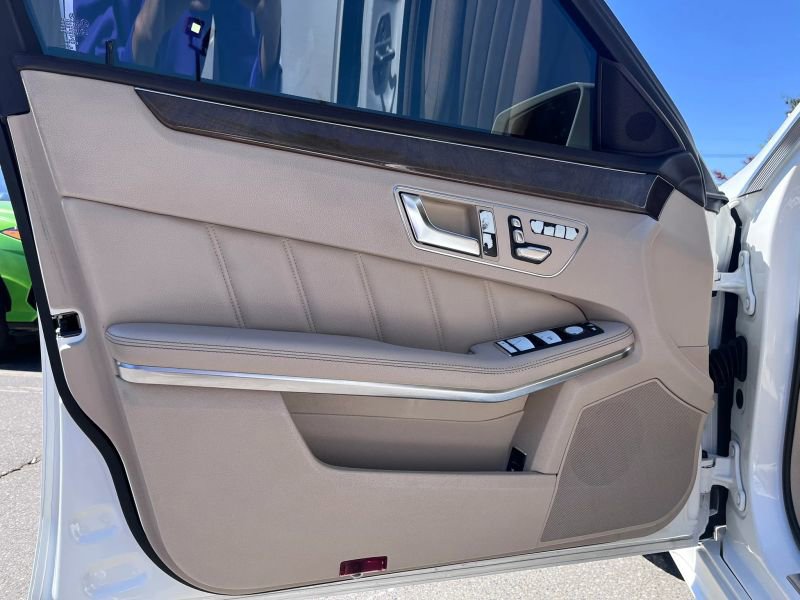 Used 2015 Mercedes-Benz E 400 4MATIC Sedan image 15