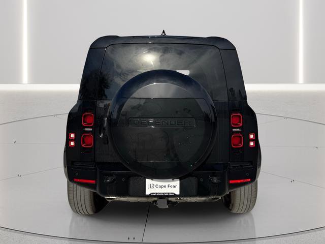 Certified 2024 Land Rover Defender 110 X-Dynamic SE image 8