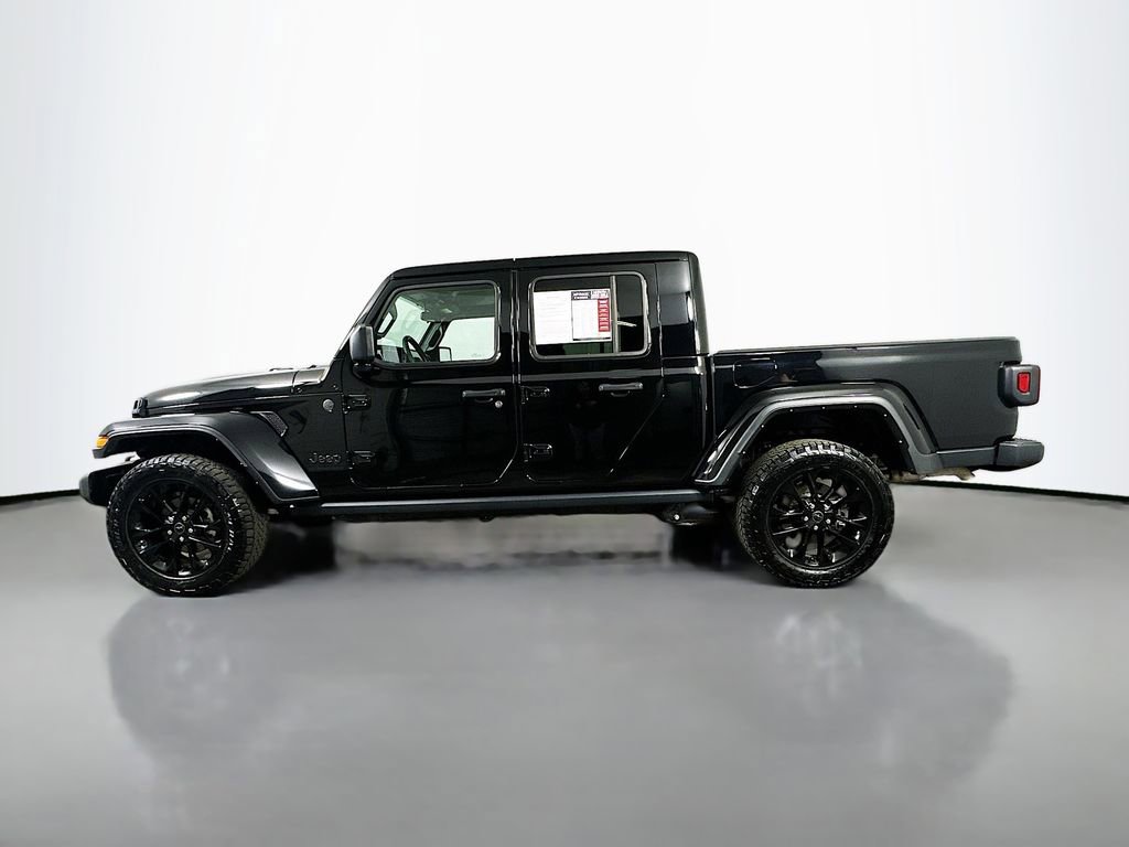 Used 2024 Jeep Gladiator Sport image 5