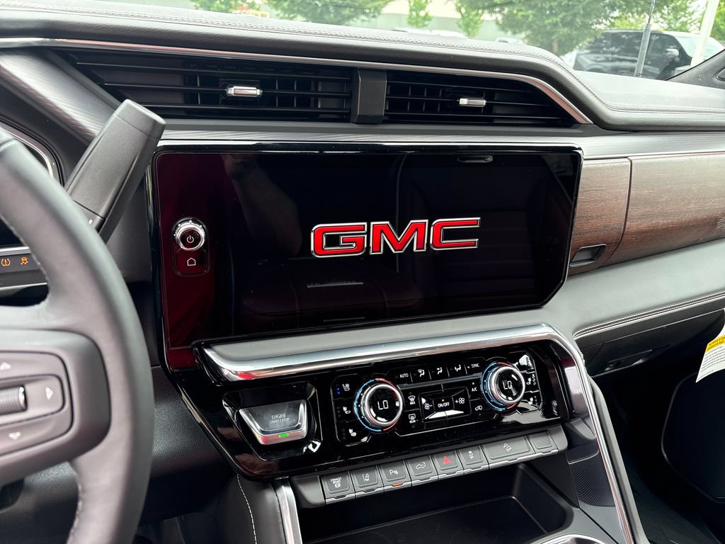New 2026 GMC Sierra 2500 4x4 Crew Cab Denali Ultimate image 21