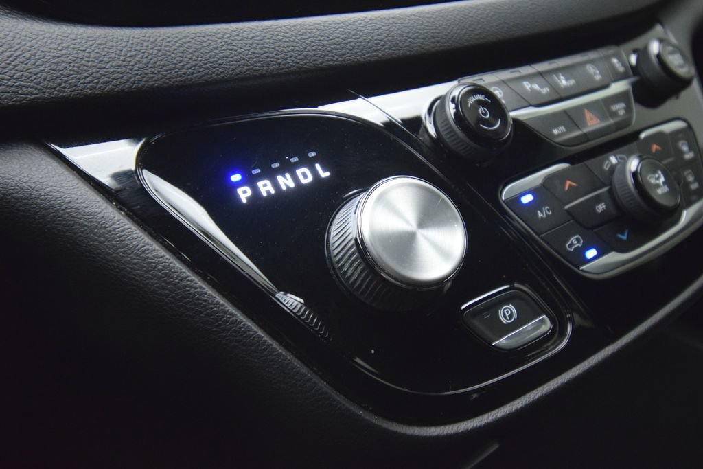 Used 2020 Chrysler Pacifica Touring-L Plus FWD image 23