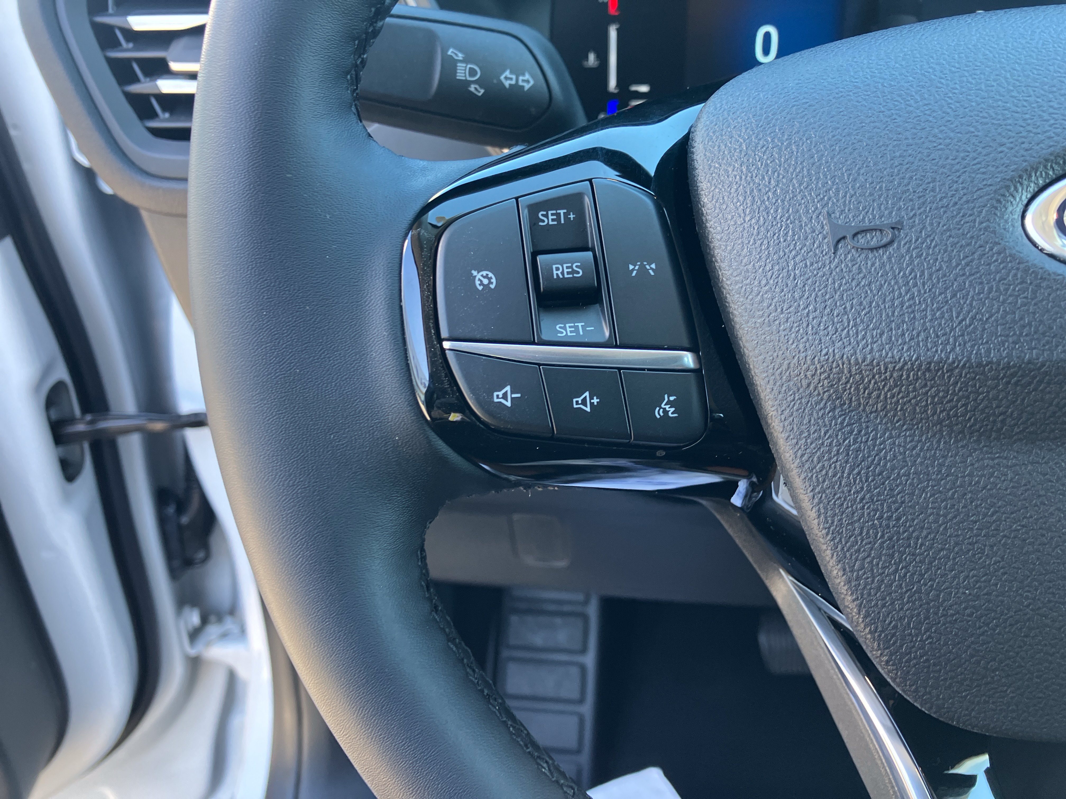 Used 2024 Ford Escape Active AWD/4WD image 25