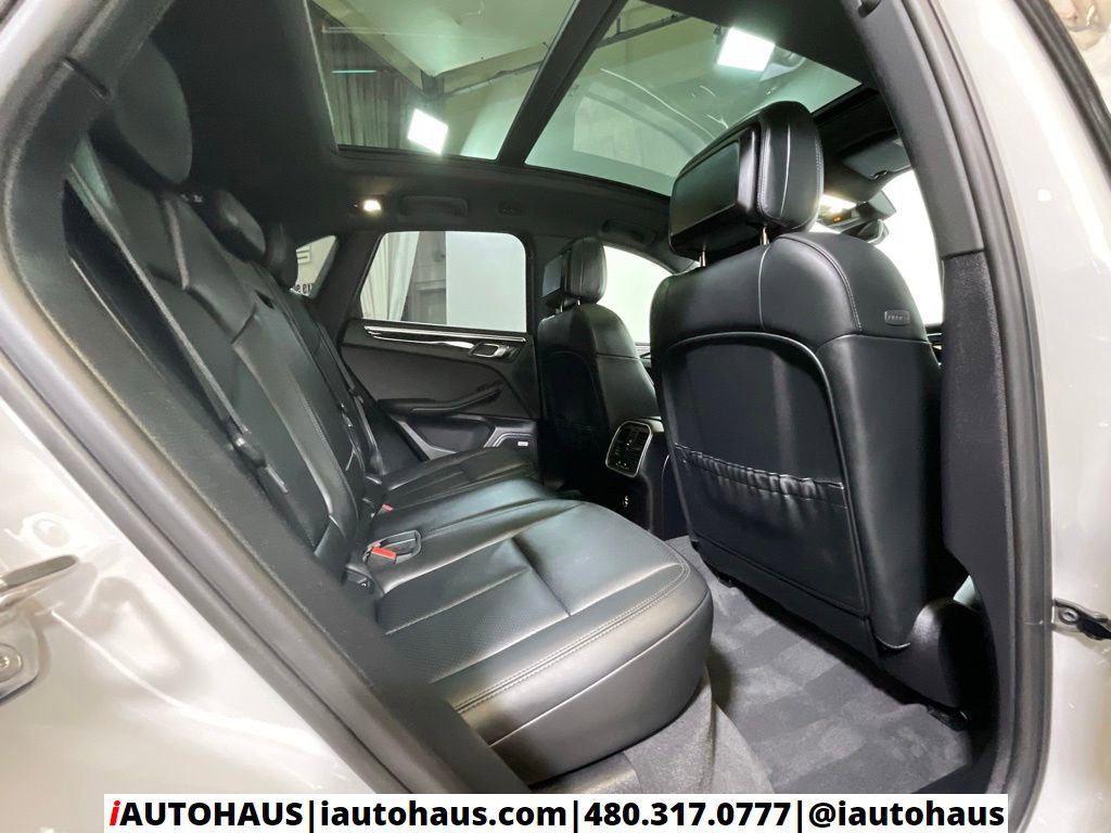Used 2022 Porsche Macan S image 36