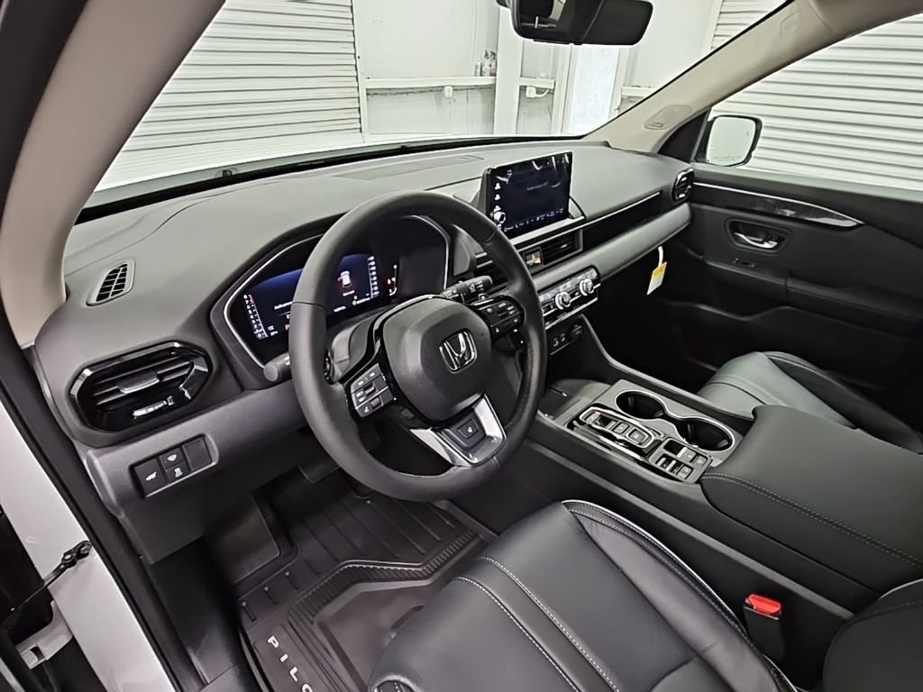 New 2025 Honda Pilot Elite image 11