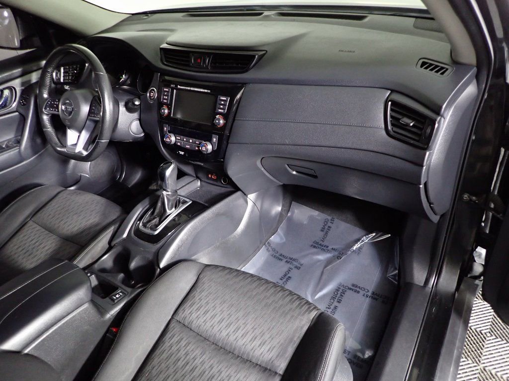 Used 2020 Nissan Rogue SV image 42