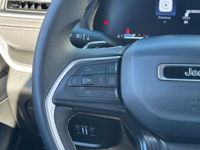 Used 2025 Jeep Grand Cherokee Laredo X w/ Trailer Tow Package image 16