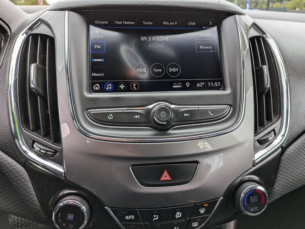 Used 2019 Chevrolet Cruze LT w/ RS Package FWD image 12