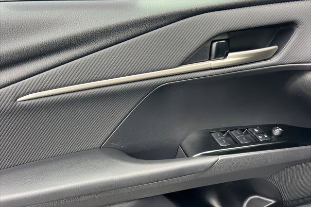 Certified 2025 Toyota Camry SE w/ Convenience Package image 12