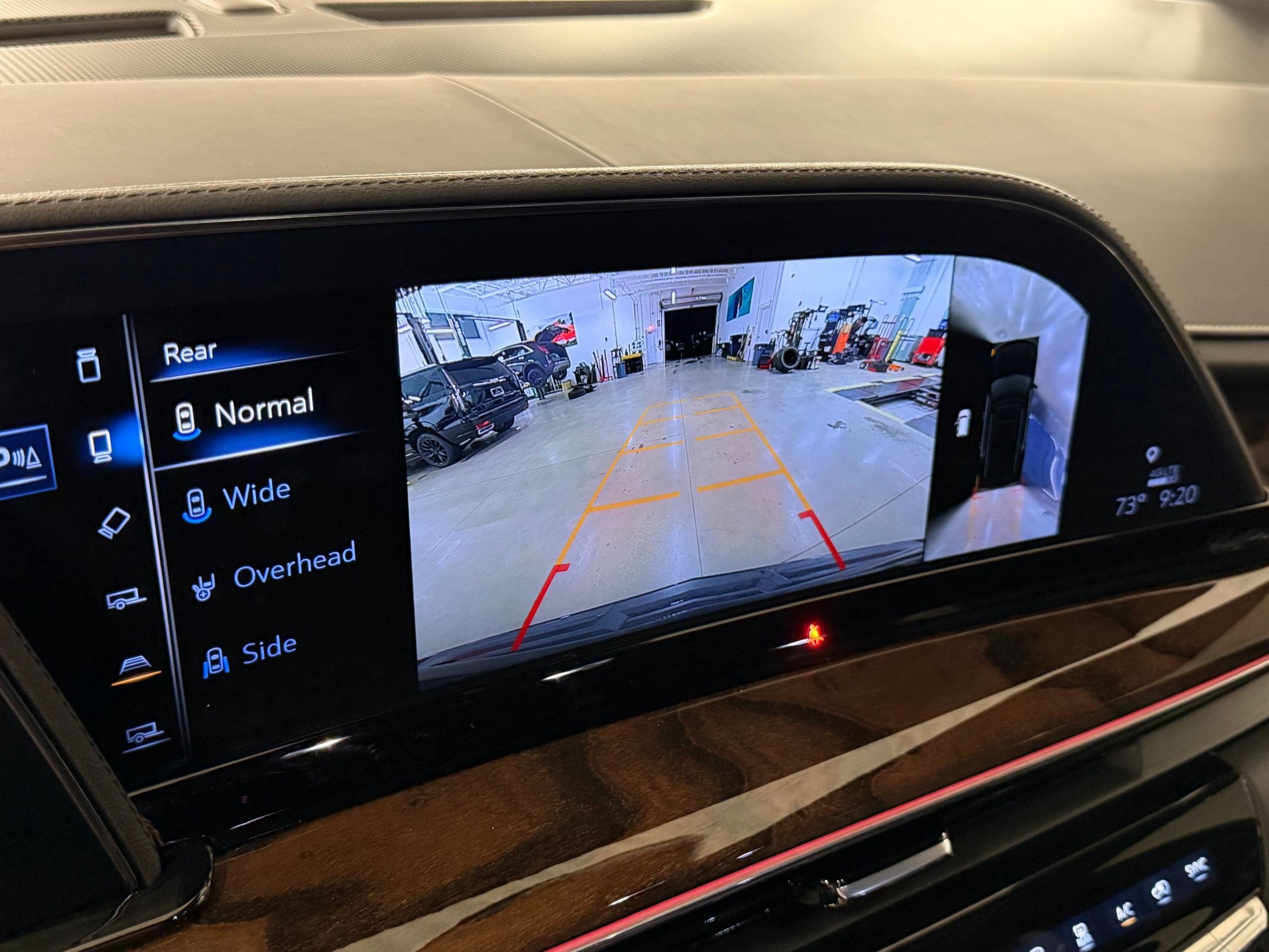Used 2023 Cadillac Escalade Sport Platinum w/ Heavy-Duty Trailer Package AWD/4WD image 19
