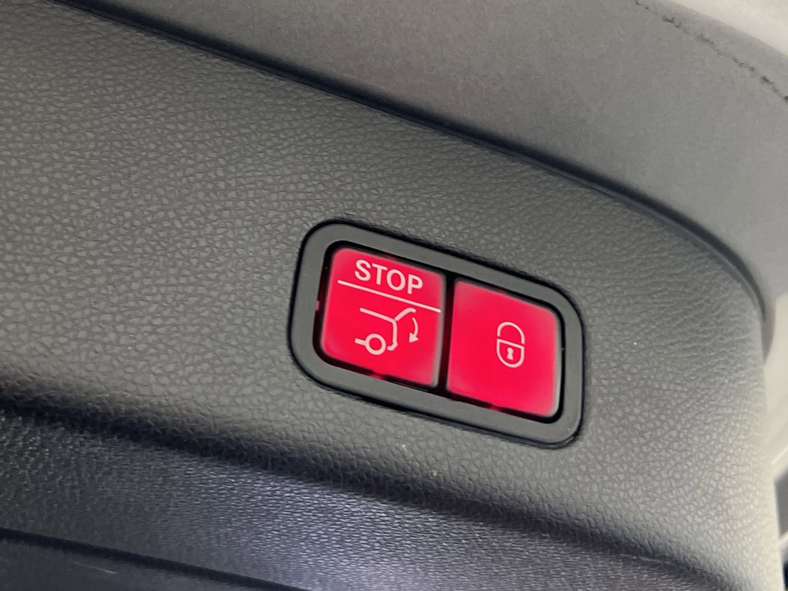 Used 2016 Mercedes-Benz GL 450 4MATIC image 28