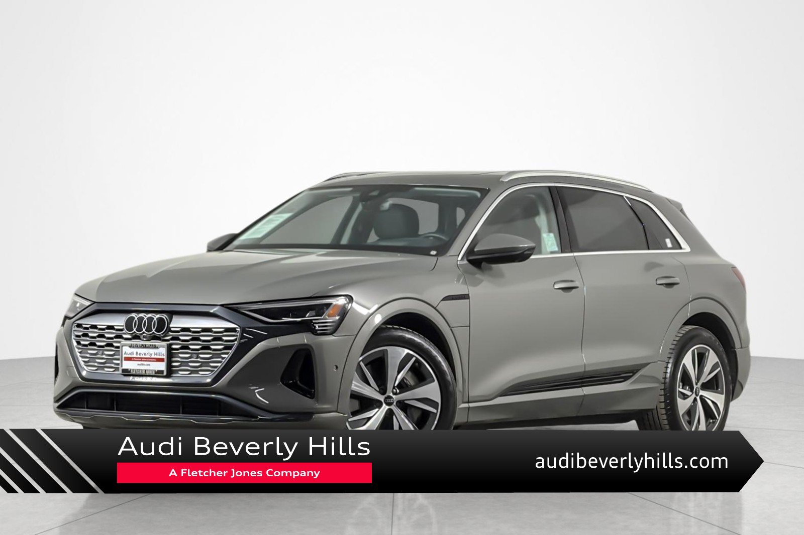 Used 2024 Audi Q8 e-tron Prestige w/ Prestige Package AWD/4WD image 1