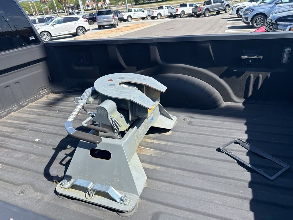 Used 2019 Ford F350 Lariat w/ Lariat Ultimate Package AWD/4WD image 4