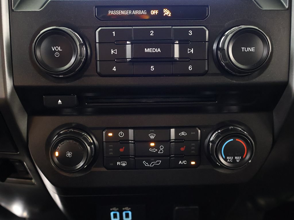 Used 2018 Ford F150 XLT w/ Equipment Group 302A Luxury AWD/4WD image 42