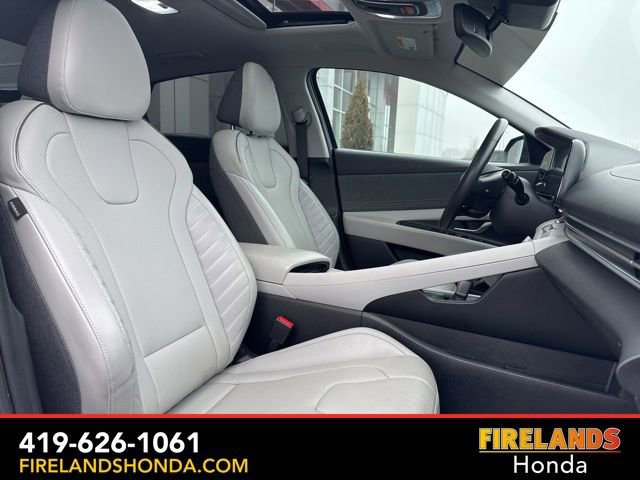 Used 2023 Hyundai Elantra Limited FWD image 29