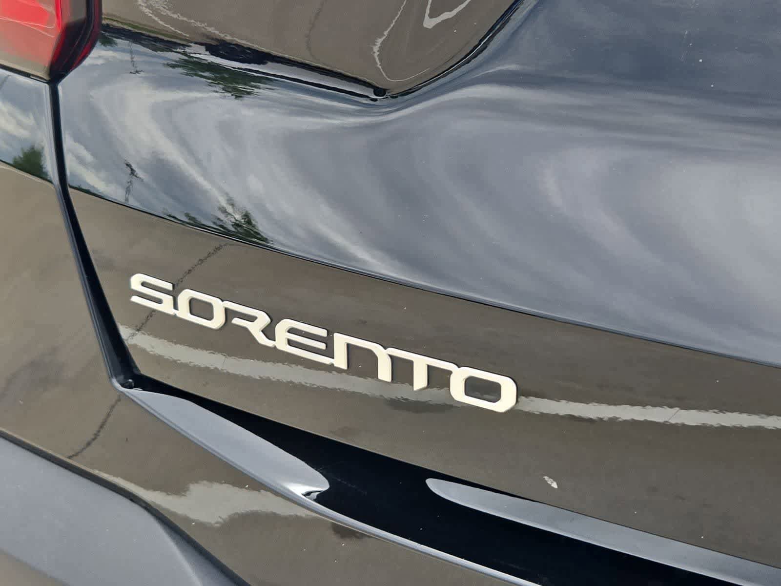 Certified 2024 Kia Sorento LX FWD image 11