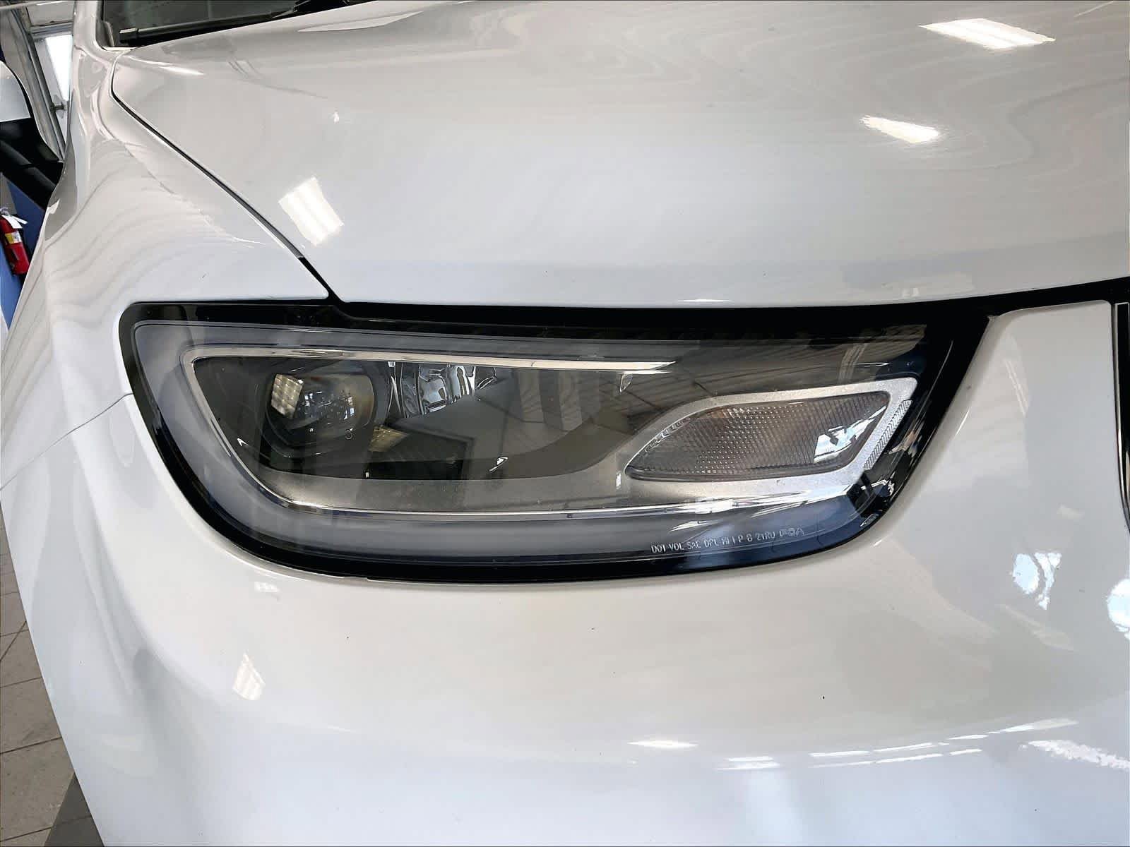 Used 2023 Chrysler Pacifica Touring-L FWD image 33