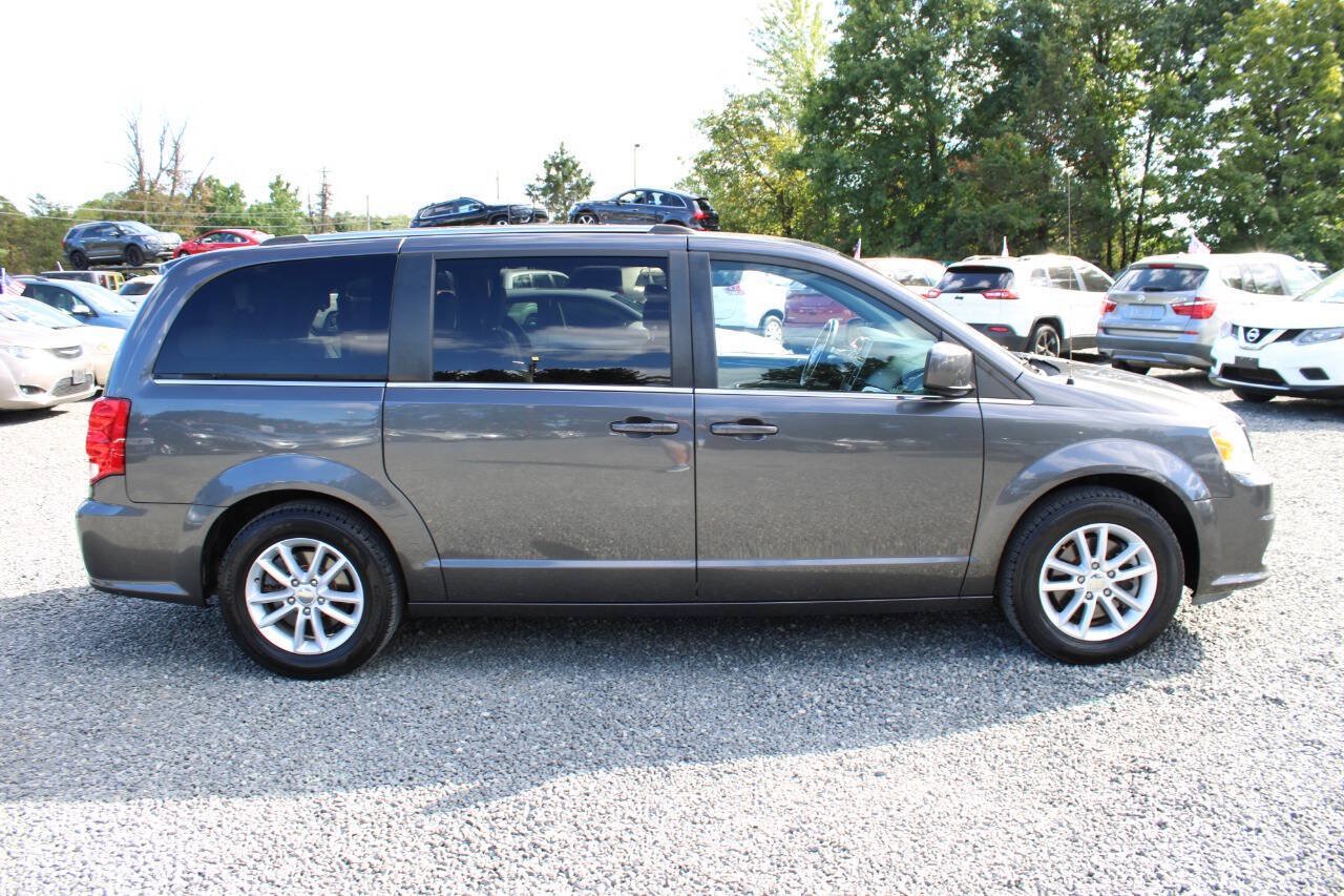 Used 2018 Dodge Grand Caravan SXT FWD image 6