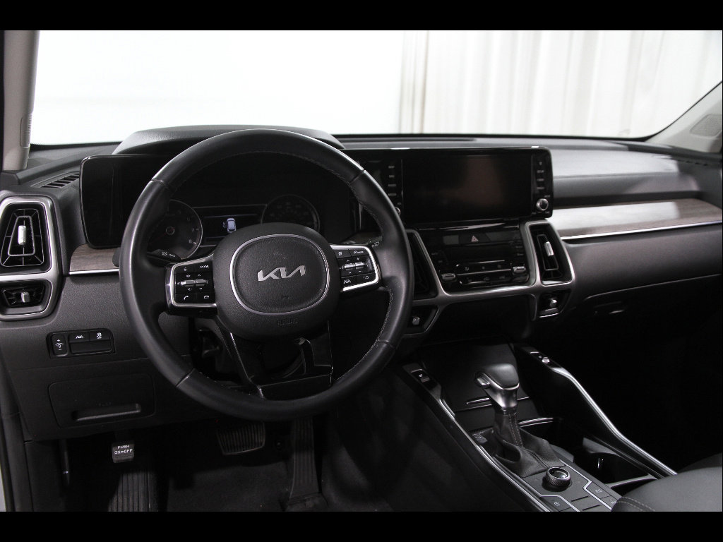 Used 2022 Kia Sorento S image 6