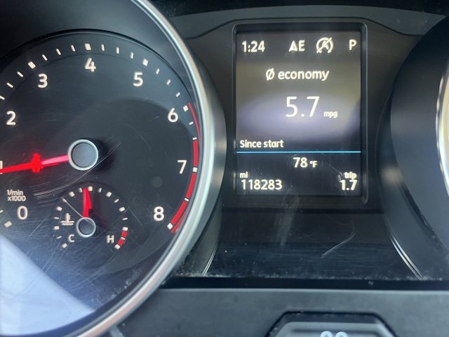 Used 2018 Volkswagen Tiguan SEL image 24