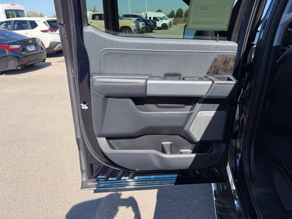 Used 2022 Ford F150 Lariat w/ Equipment Group 502A High AWD/4WD image 13