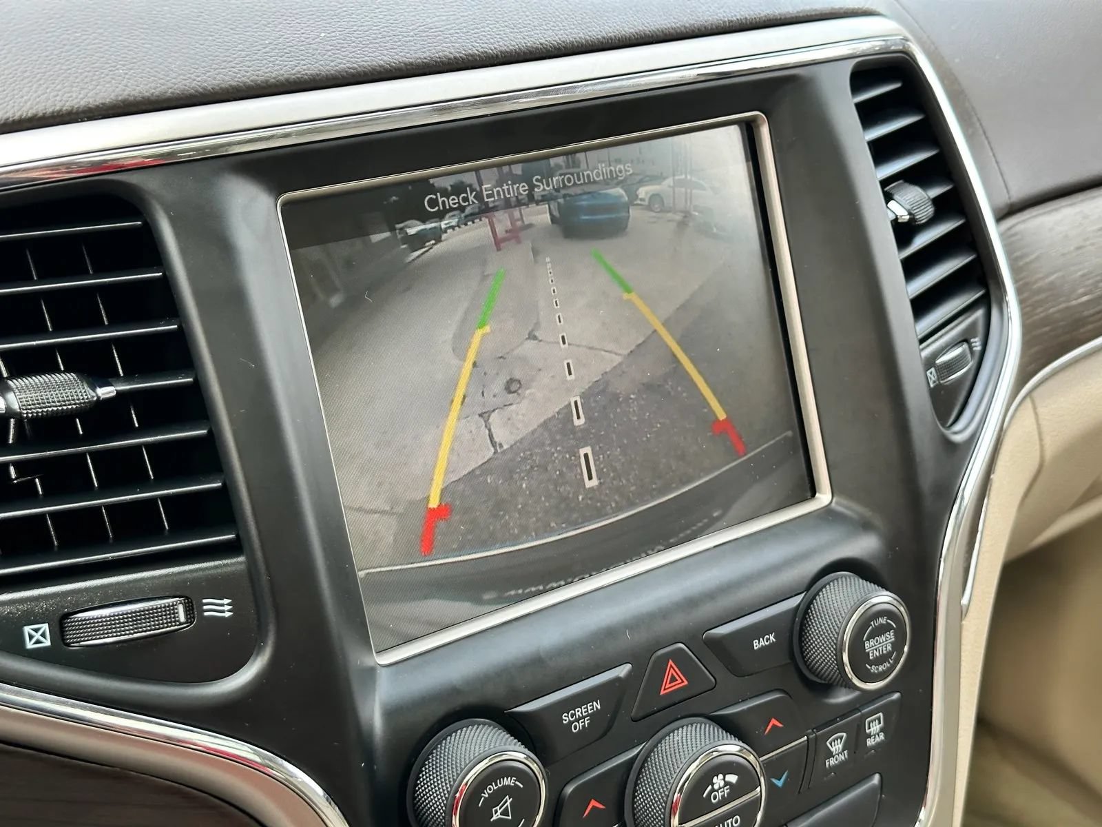 Used 2015 Jeep Grand Cherokee Overland AWD/4WD image 28
