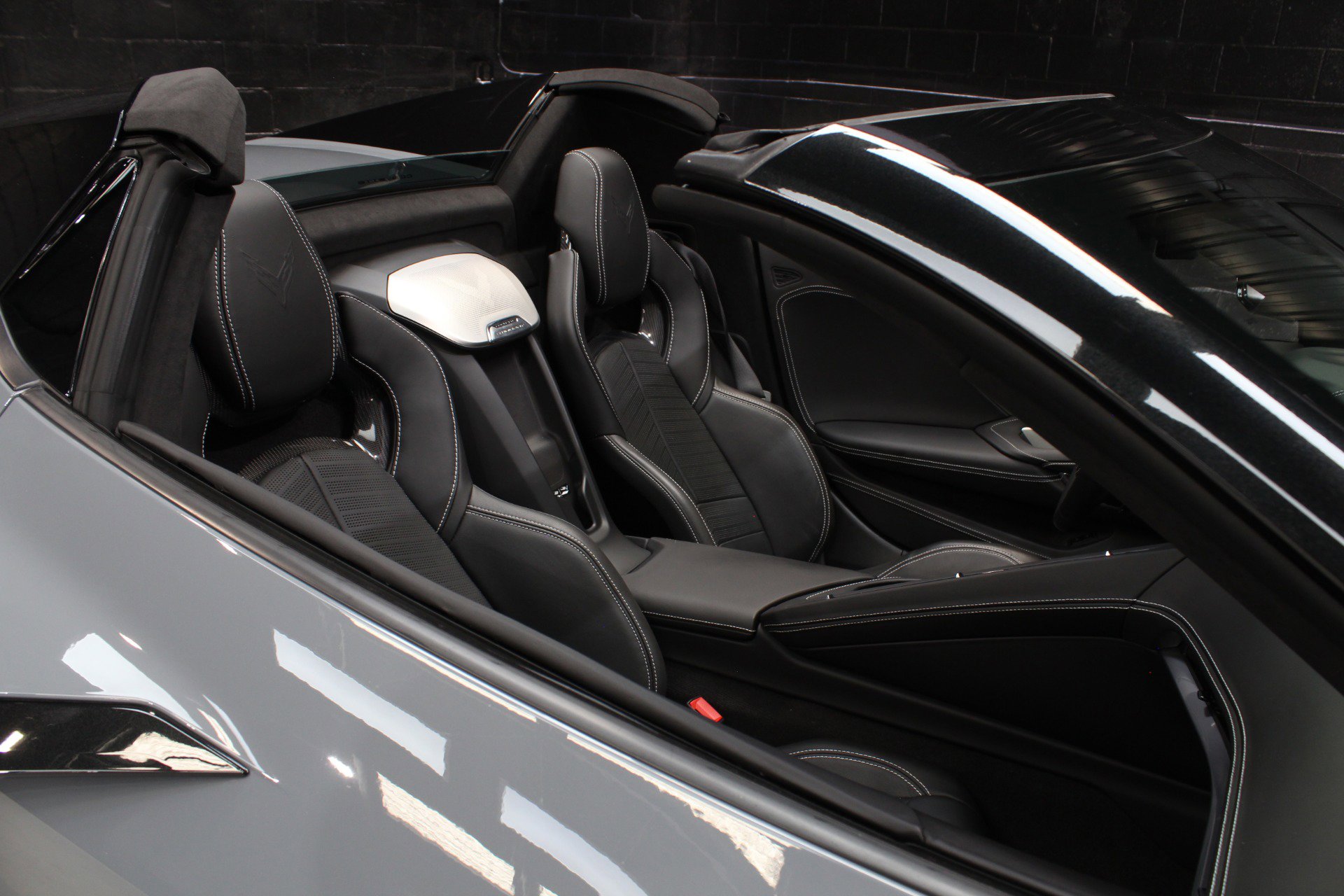 Used 2024 Chevrolet Corvette Stingray Premium Conv w/ Z51 Performance Package RWD image 45