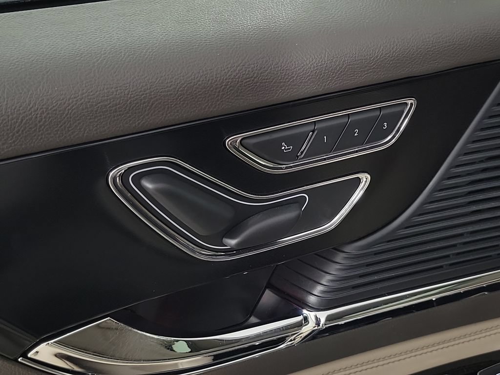 Certified 2020 Lincoln Corsair FWD w/ Premium Package image 17