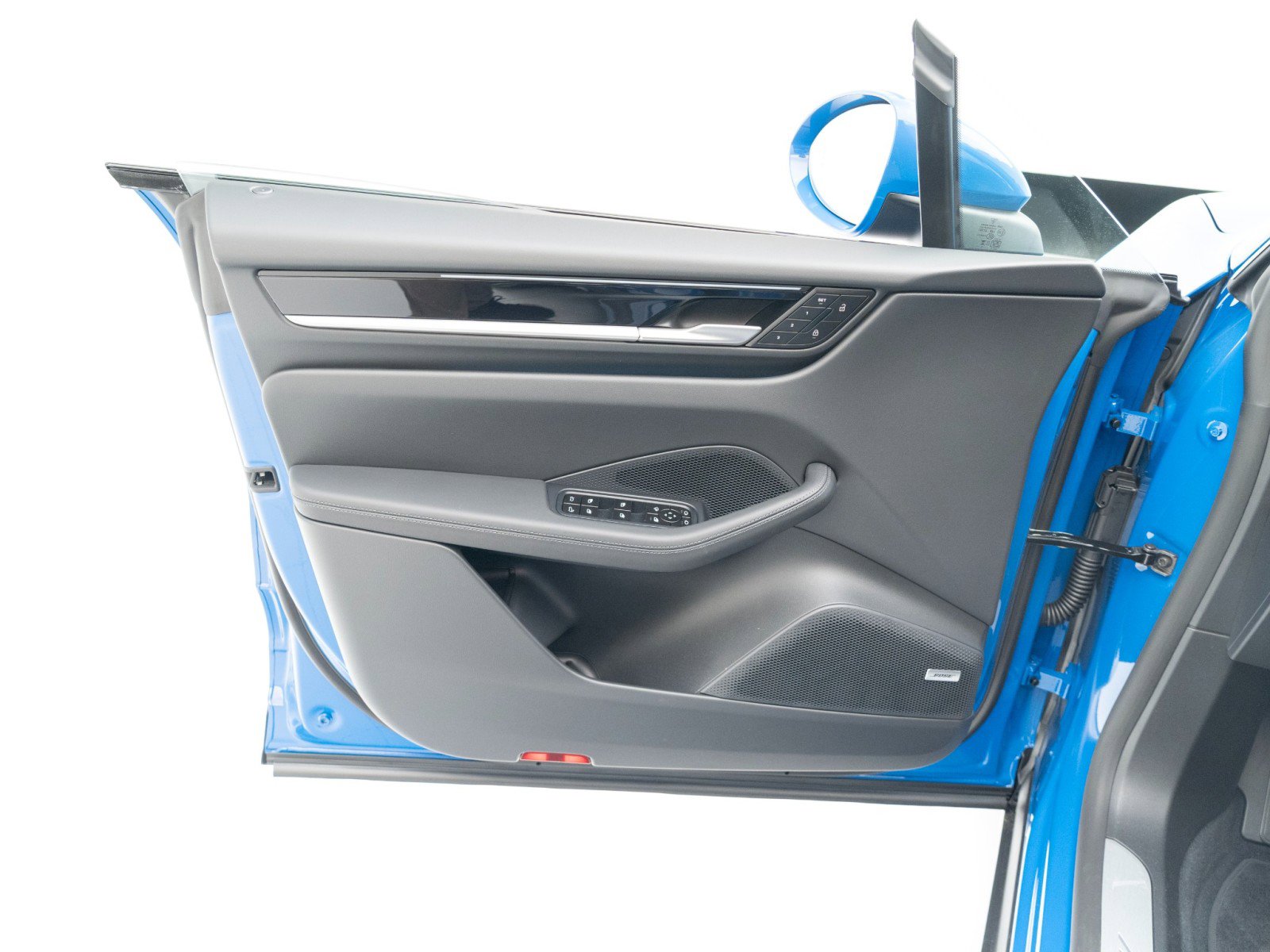 New 2026 Porsche Macan Electric image 20