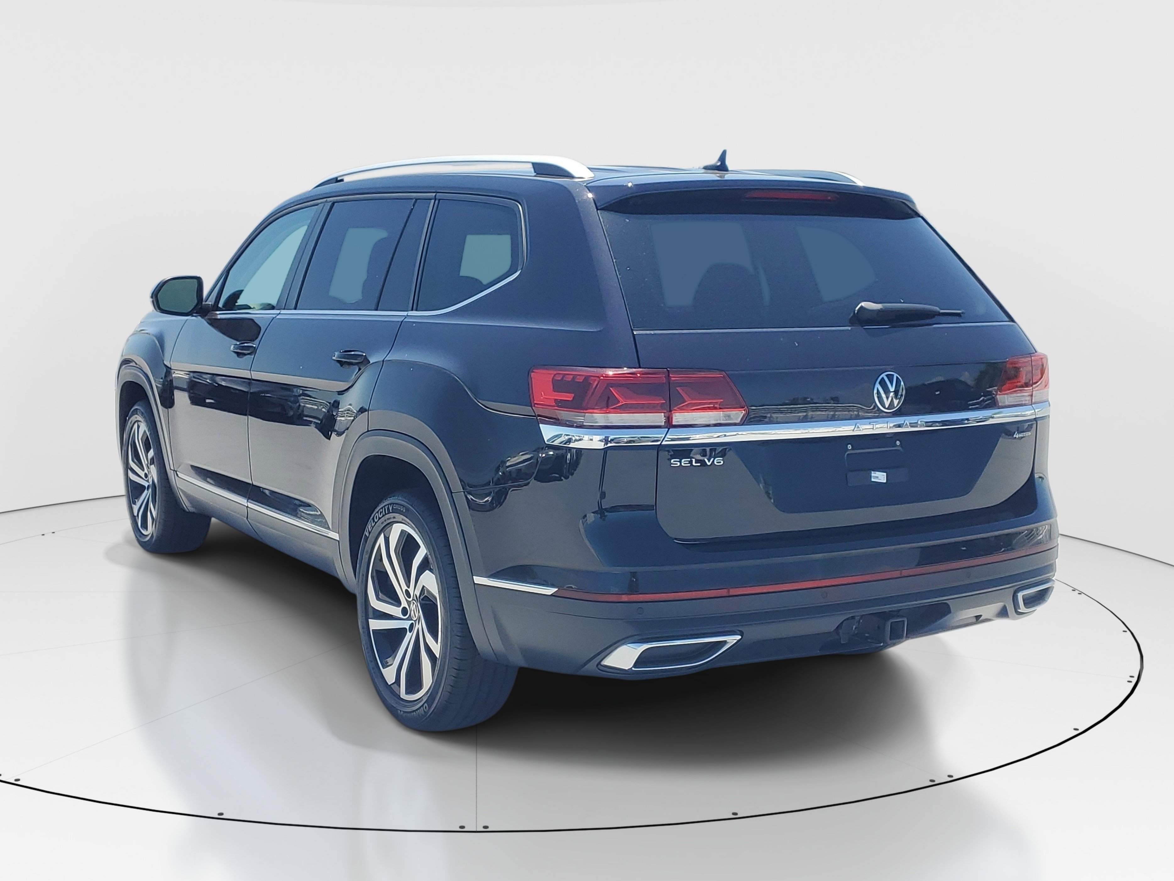 Used 2023 Volkswagen Atlas SEL AWD/4WD image 5