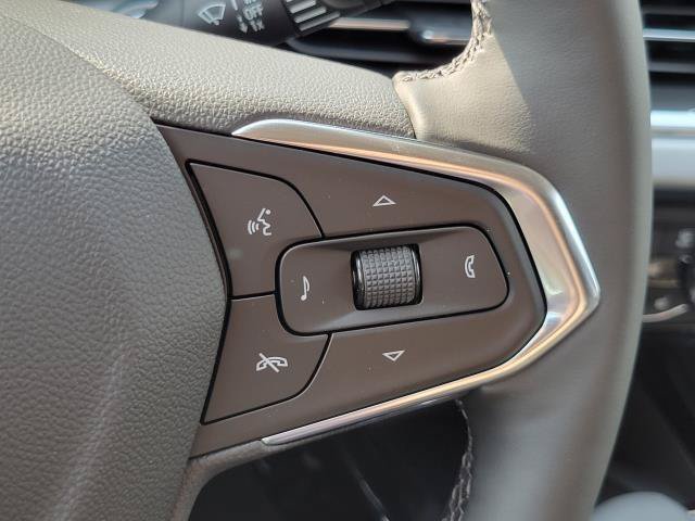 New 2026 Chevrolet Trax LT w/ Sunroof Package FWD image 17