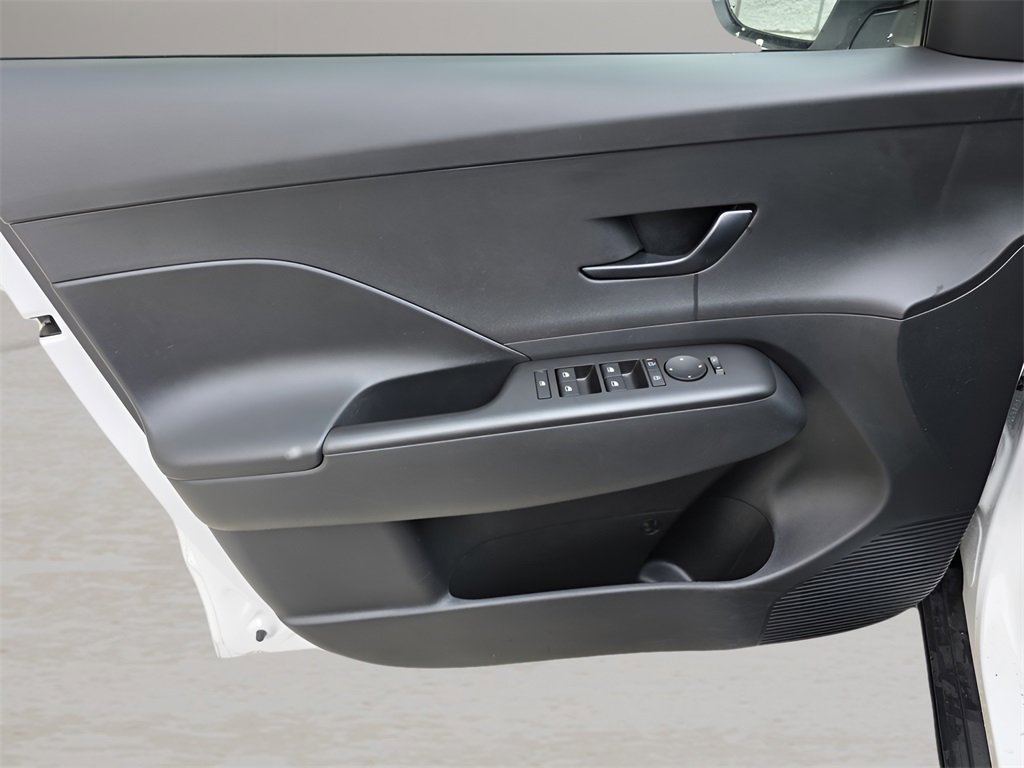 Certified 2025 Hyundai Kona SEL image 16