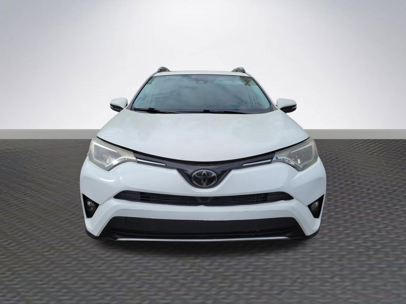 Used 2018 Toyota RAV4 XLE image 2